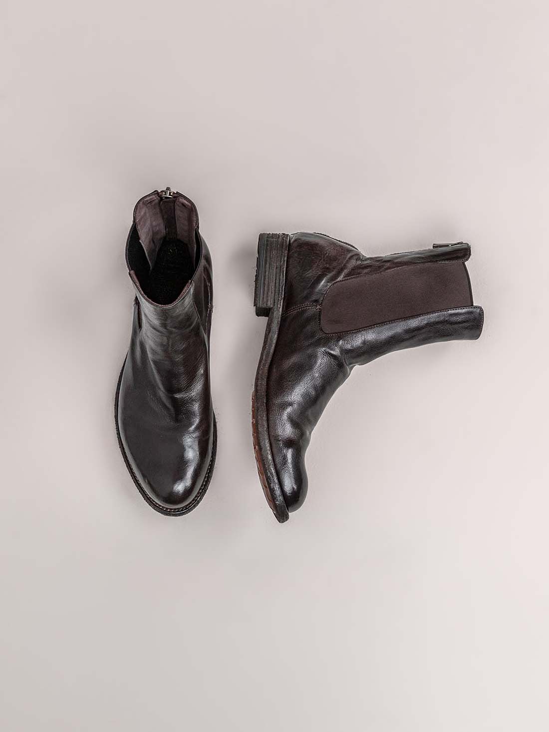 Detailansicht von Lederstiefelette von OFFICINE CREATIVE