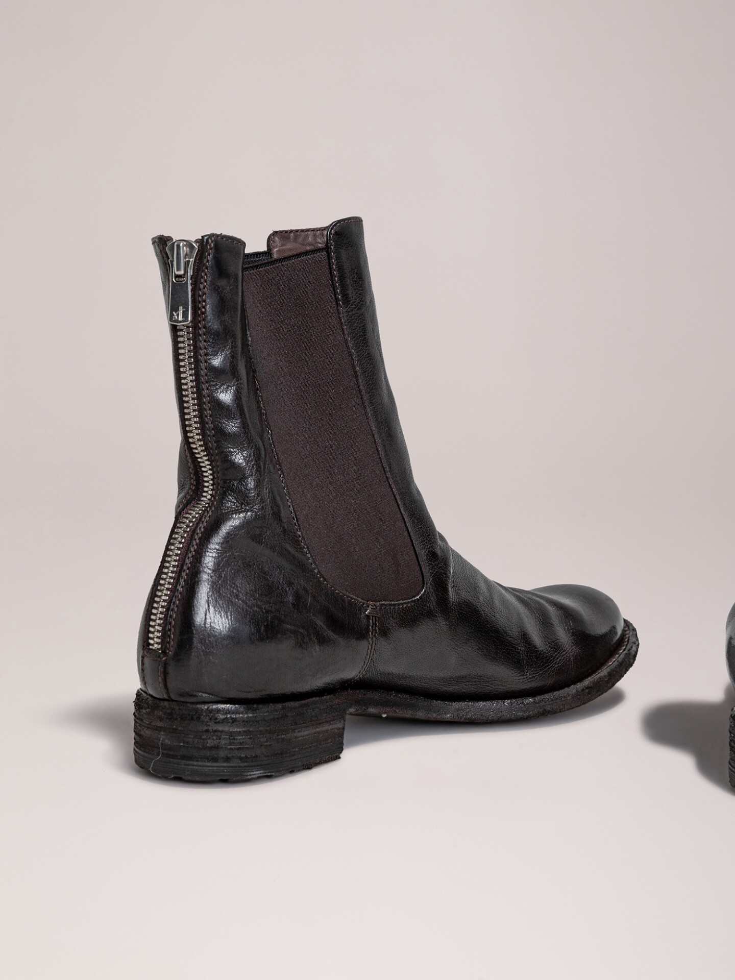 Detailansicht von Lederstiefelette von OFFICINE CREATIVE