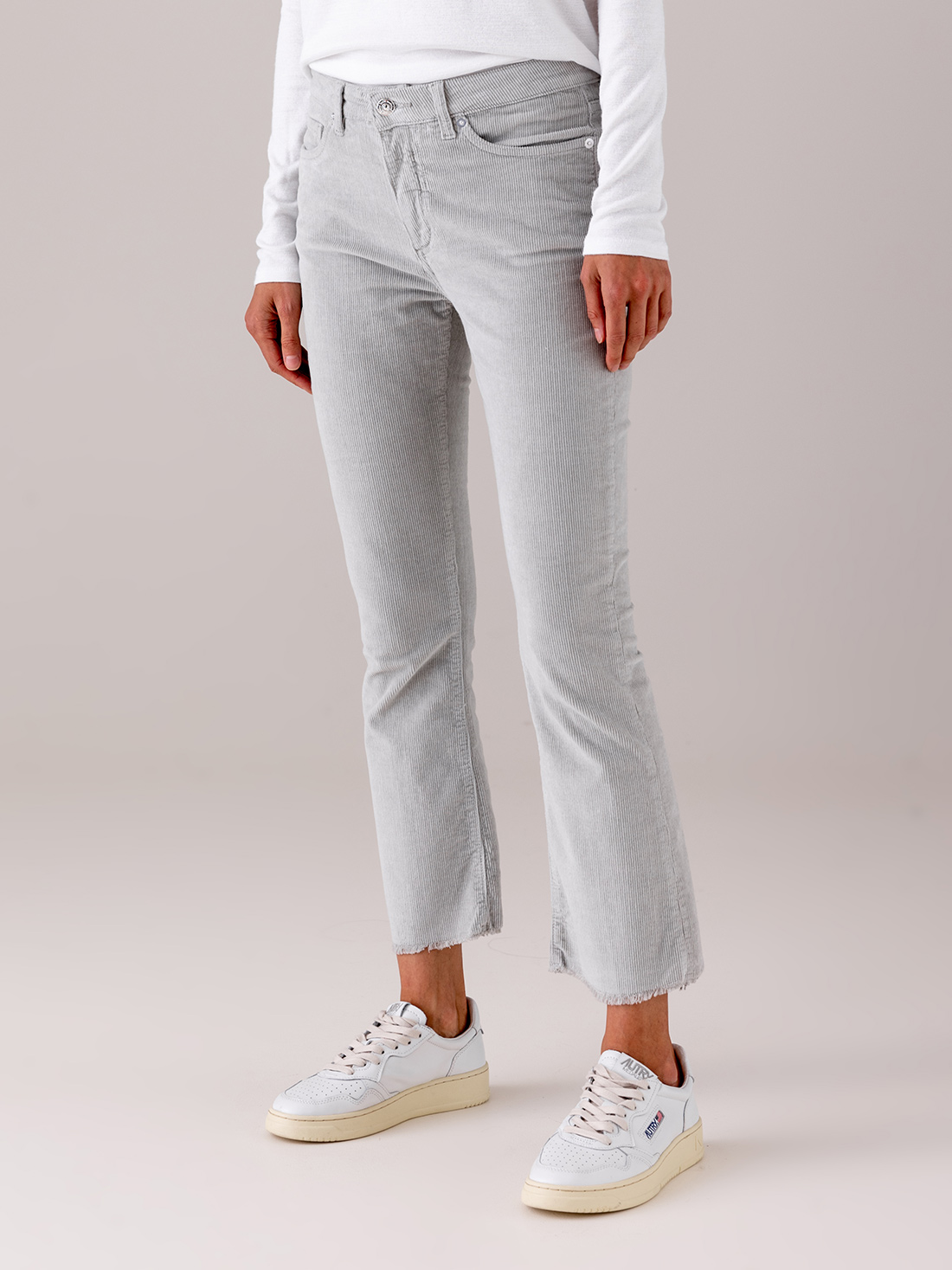 Detailansicht von Flared Cordhose von NINE IN THE MORNING