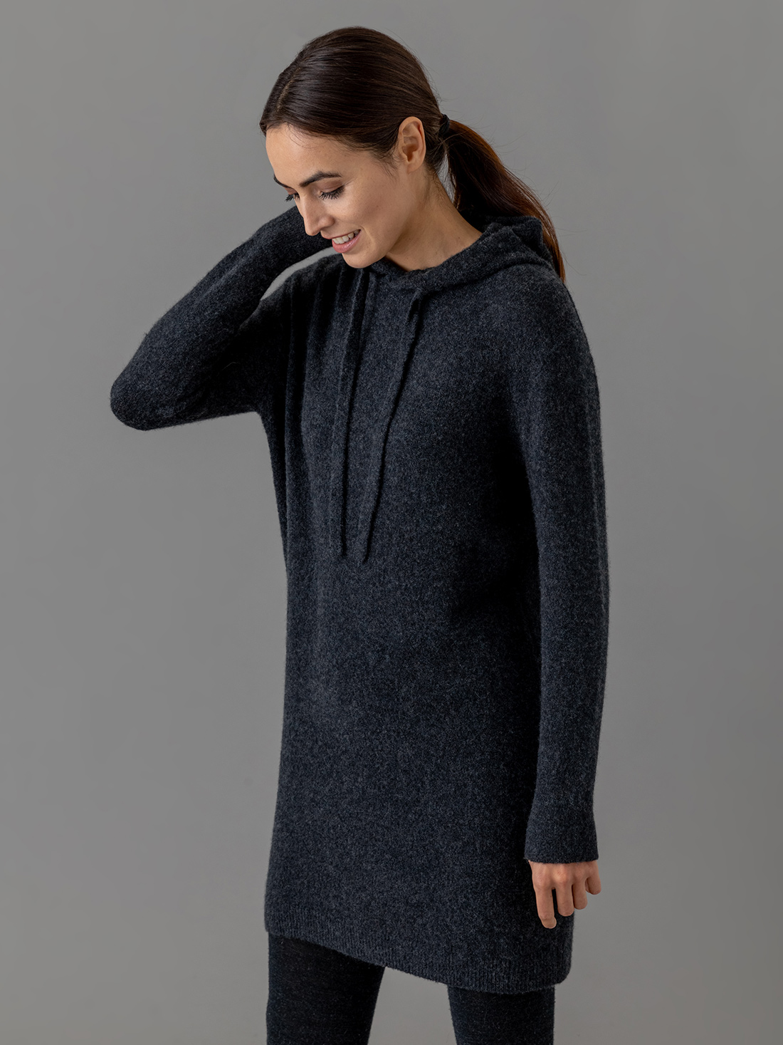 Detailansicht von Kurzes Sweatshirtkleid aus Cashmere von DANIELS