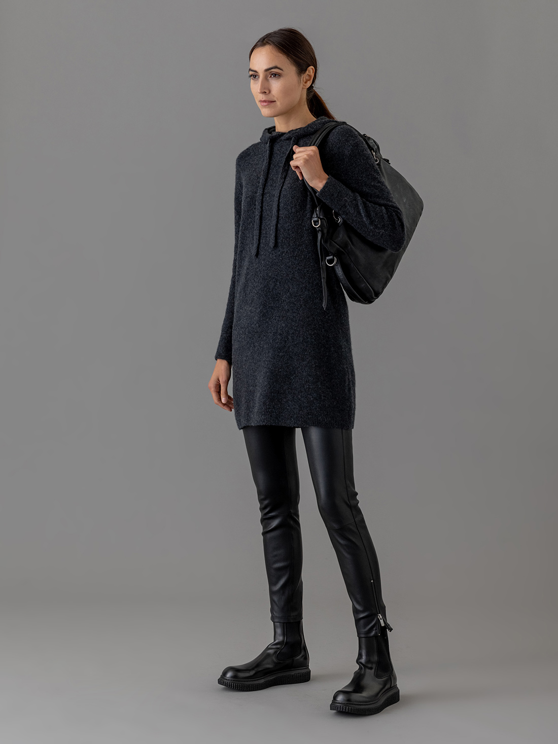 Detailansicht von Kurzes Sweatshirtkleid aus Cashmere von DANIELS