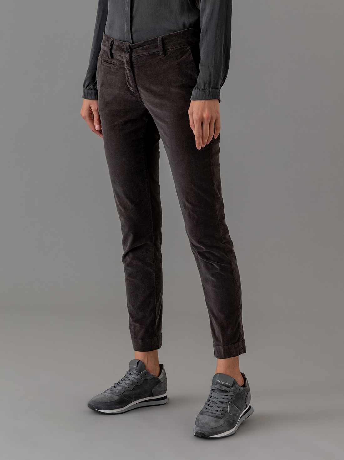 Detailansicht von Chinohose aus Samt von MASON’S