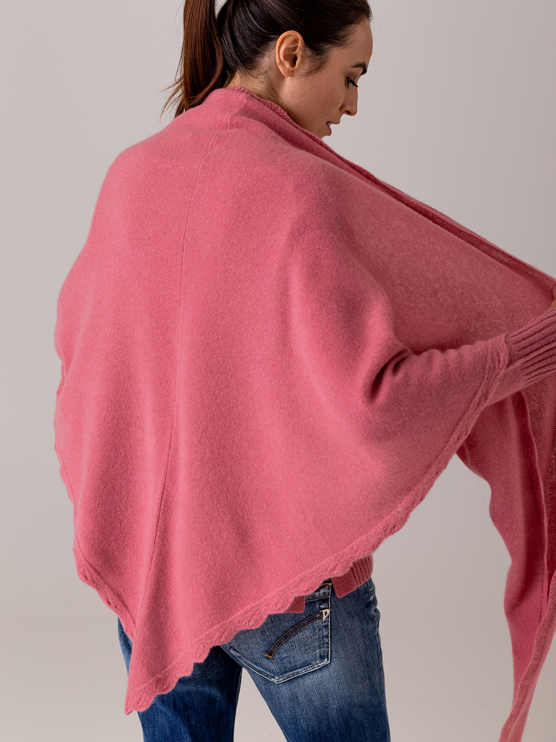 Detailansicht von Stola aus Cashmere von DANIELS
