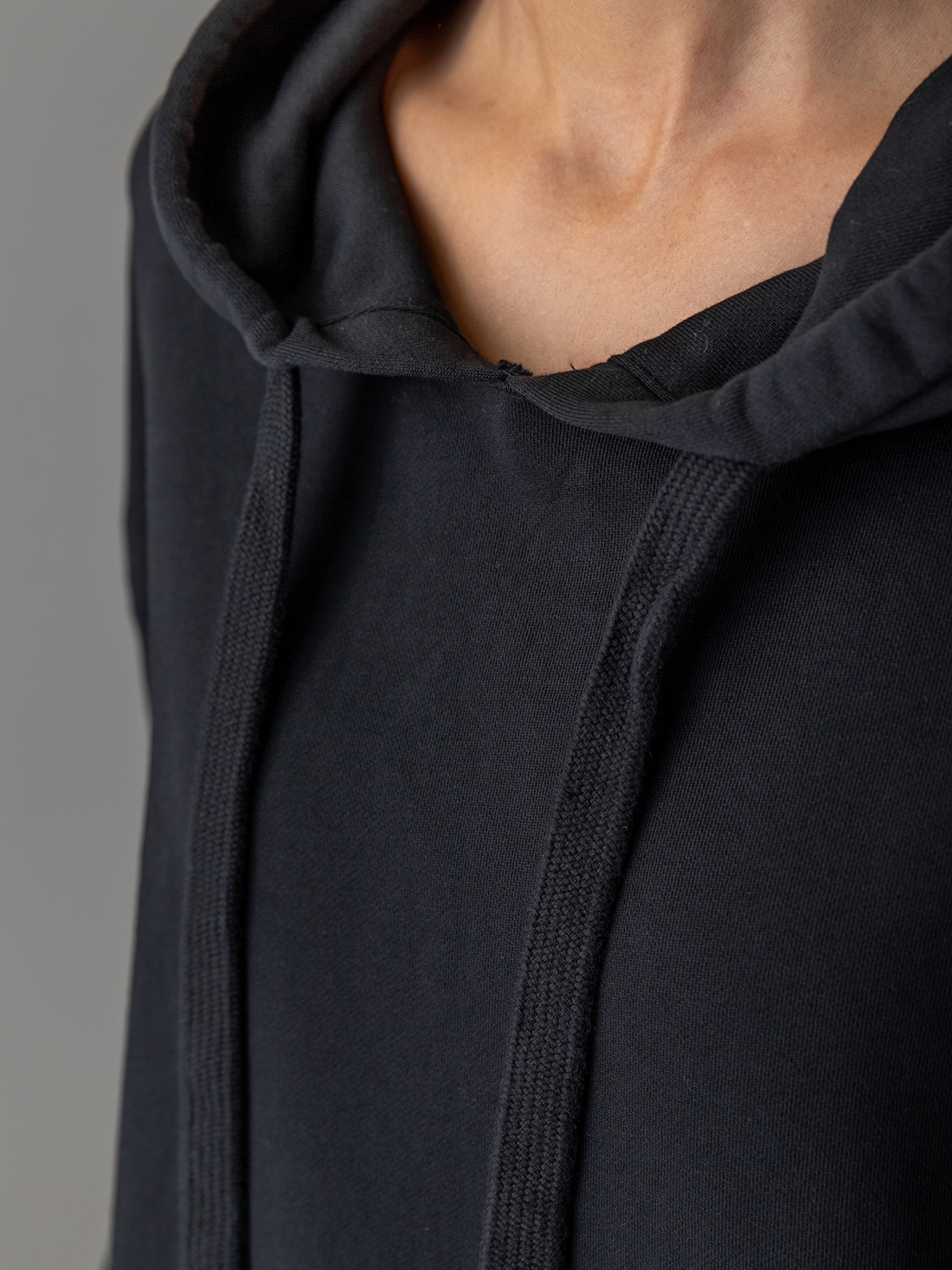 Detailansicht von Kapuzen-Sweatshirt aus Baumwolle von DANIELS