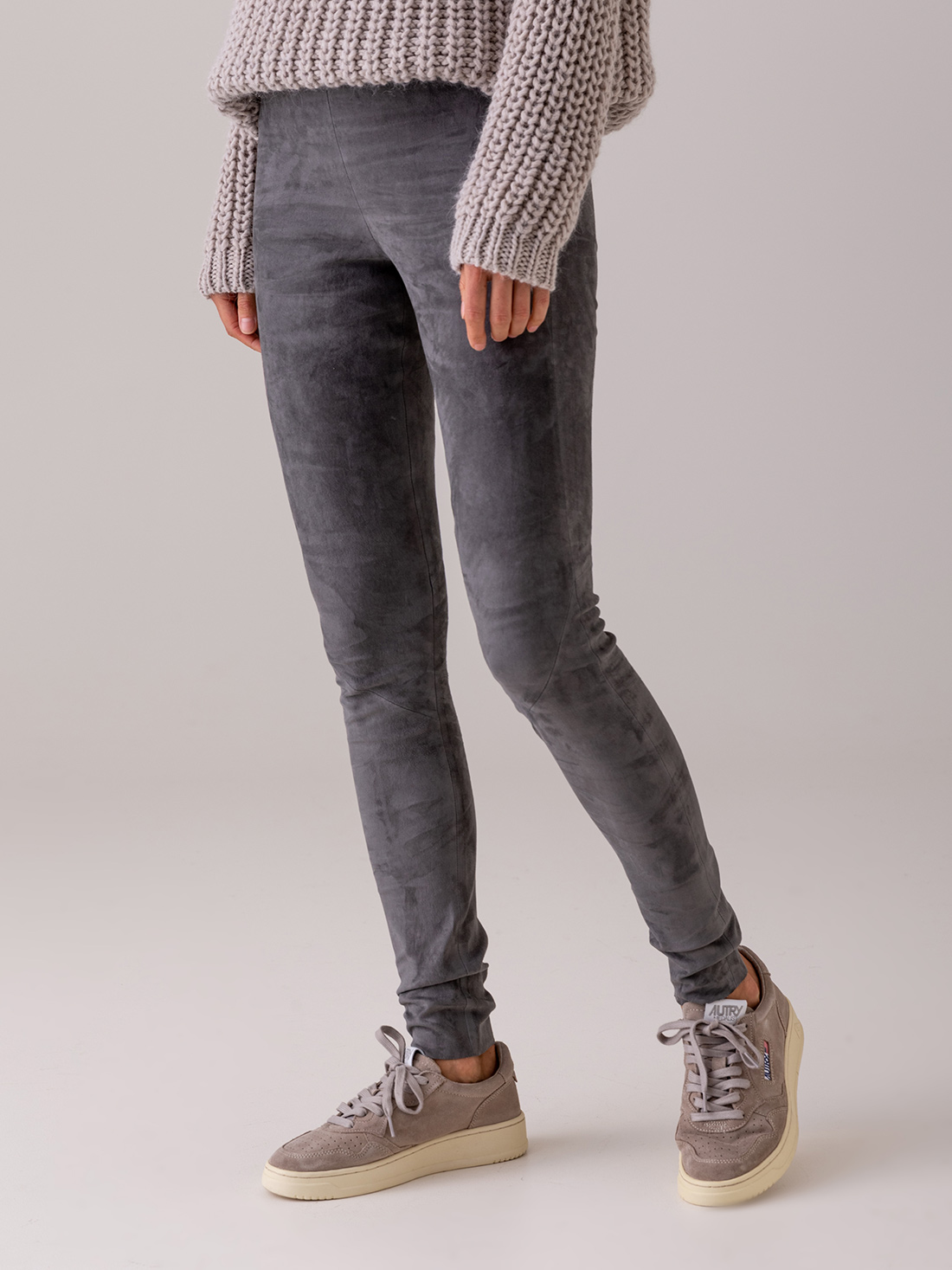 Detailansicht von Velour-Lederhose von ARMA