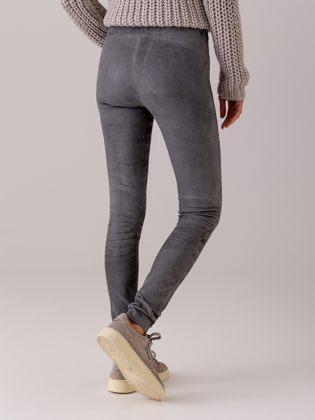 Detailansicht von Velour-Lederhose von ARMA