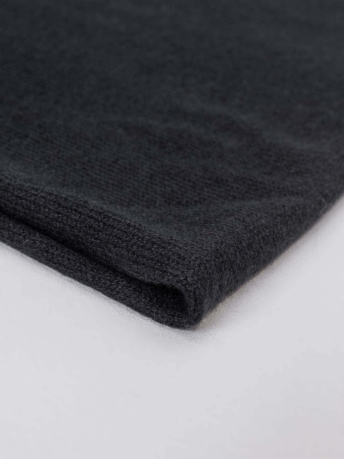 Detailansicht von Gestrickter Kaschmirschal von ALLUDE