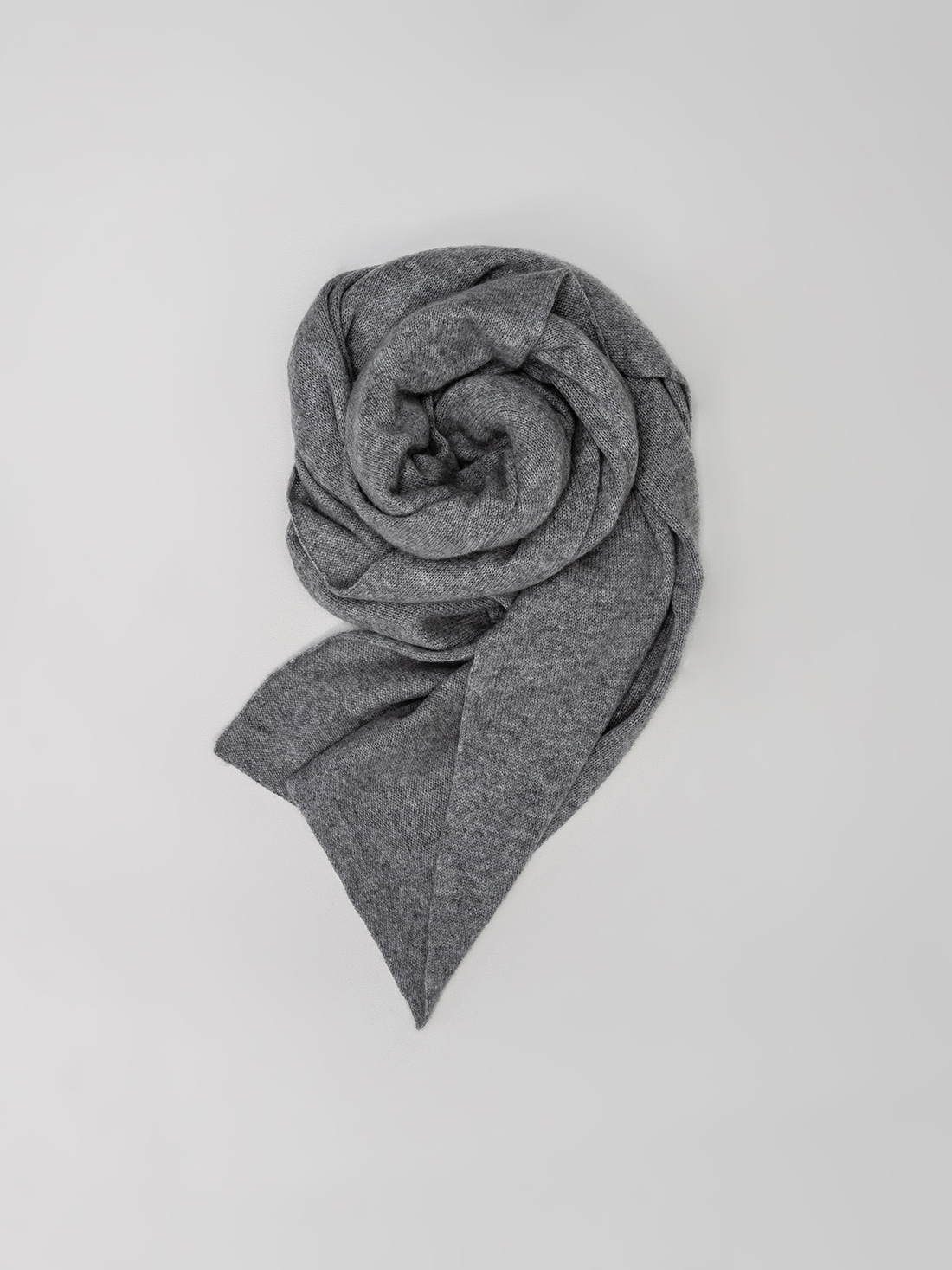 Detailansicht von Gestrickter Kaschmirschal von ALLUDE