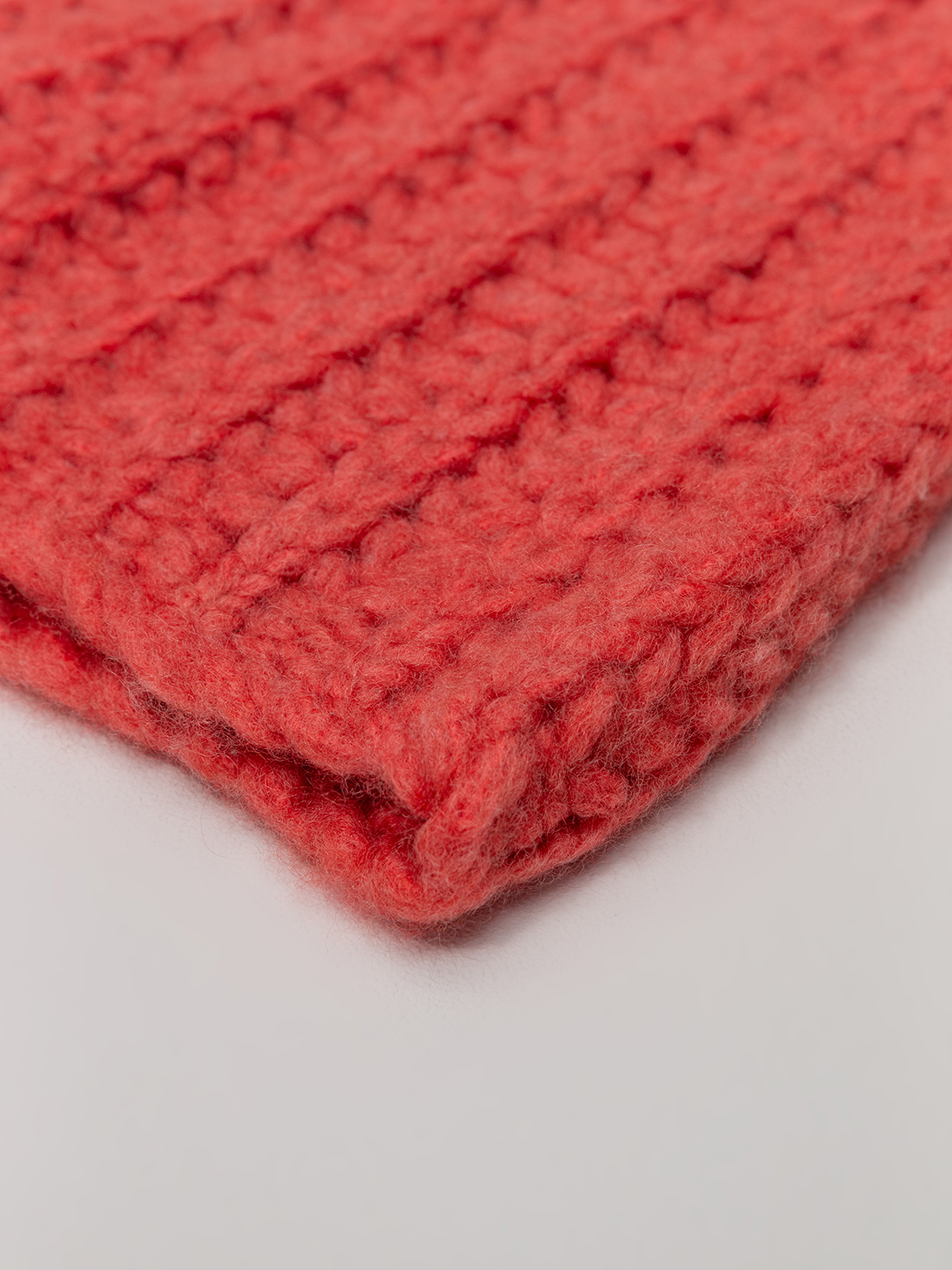 Detailansicht von Mütze aus Cashmere von ELLA SILLA