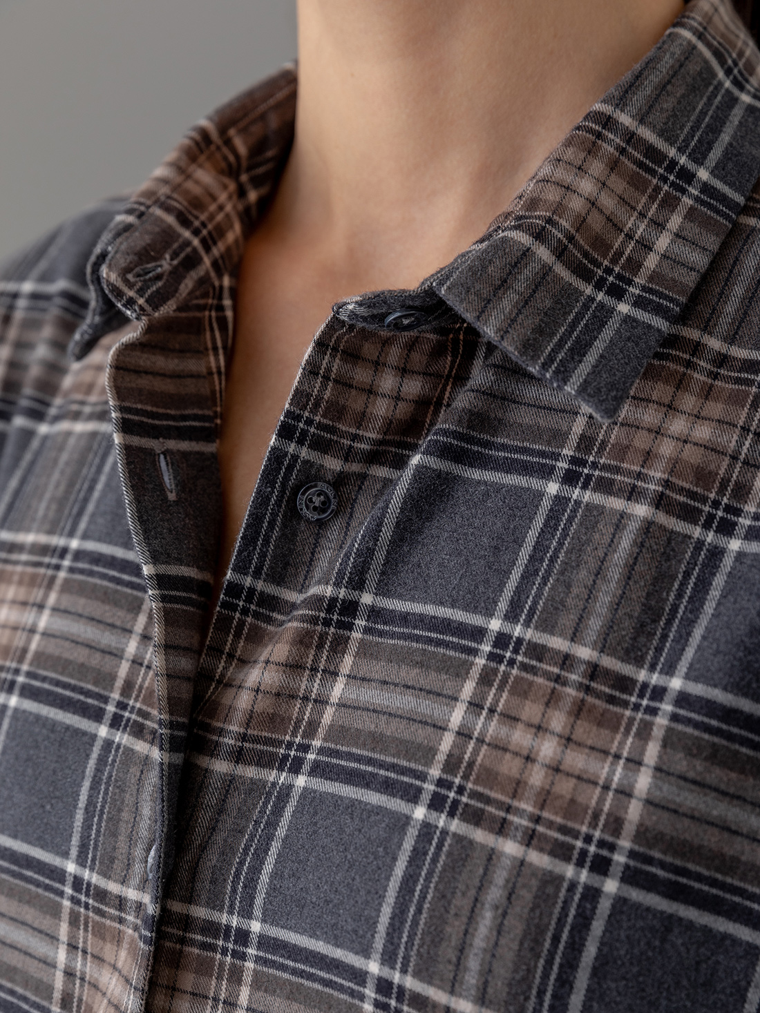 Detailansicht von Weites Kleid von AGLINI