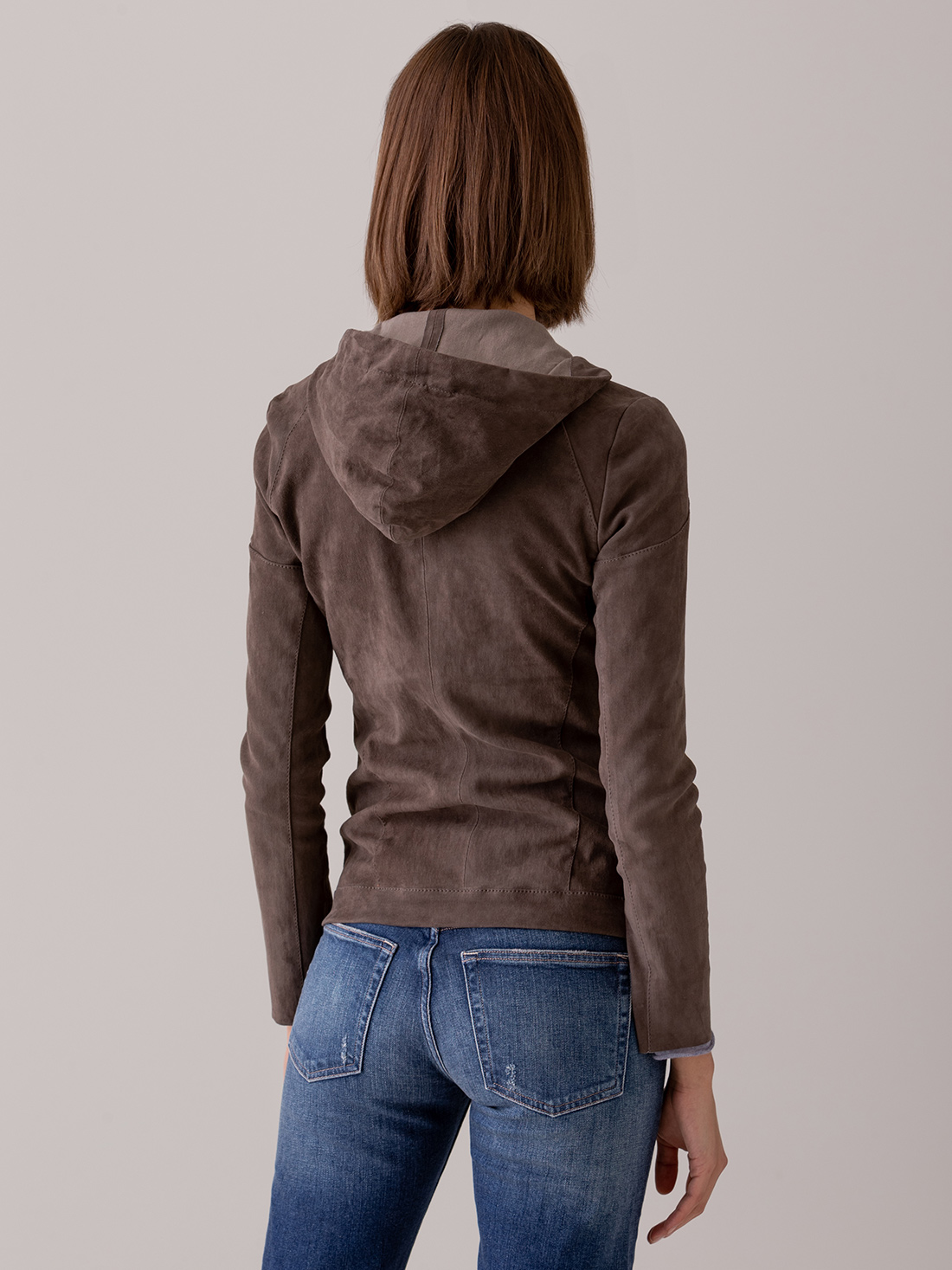 Detailansicht von Velour-Lederjacke von GIORGIO BRATO