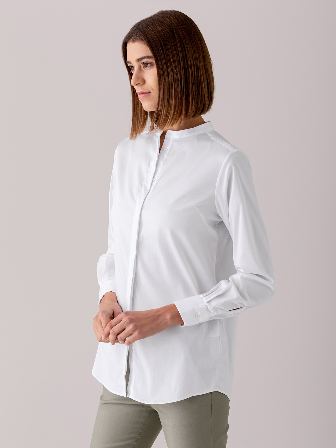 Detailansicht von Bluse mit Stehkragen von AGLINI