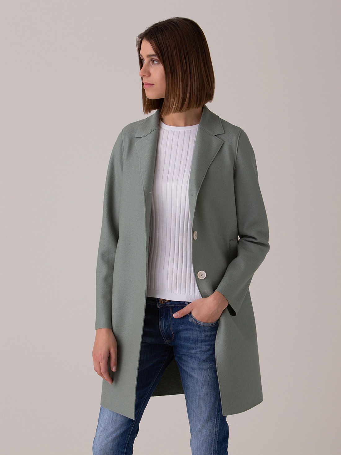 Detailansicht von Schurwollmantel von HARRIS WHARF