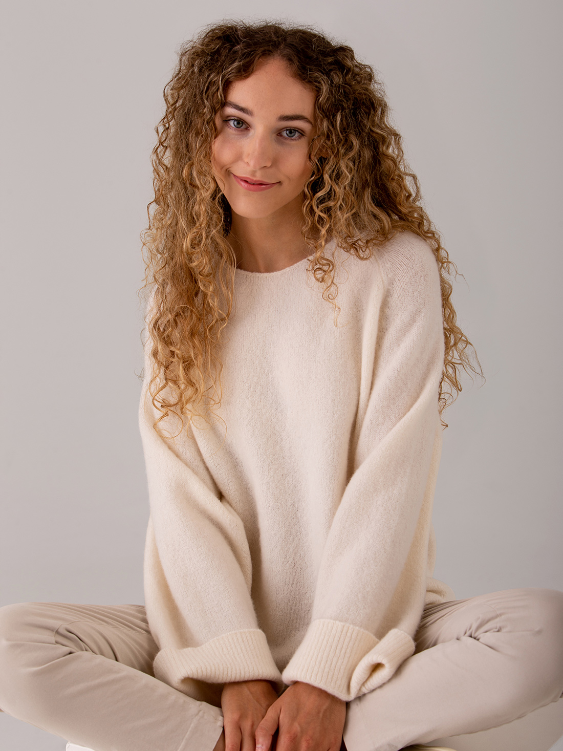 Detailansicht von Weiter Pullover aus Cashmere von DANIELS