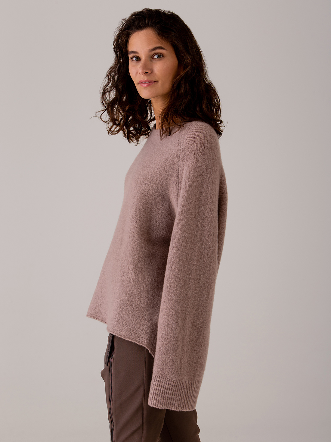 Detailansicht von Weiter Pullover aus Cashmere von DANIELS
