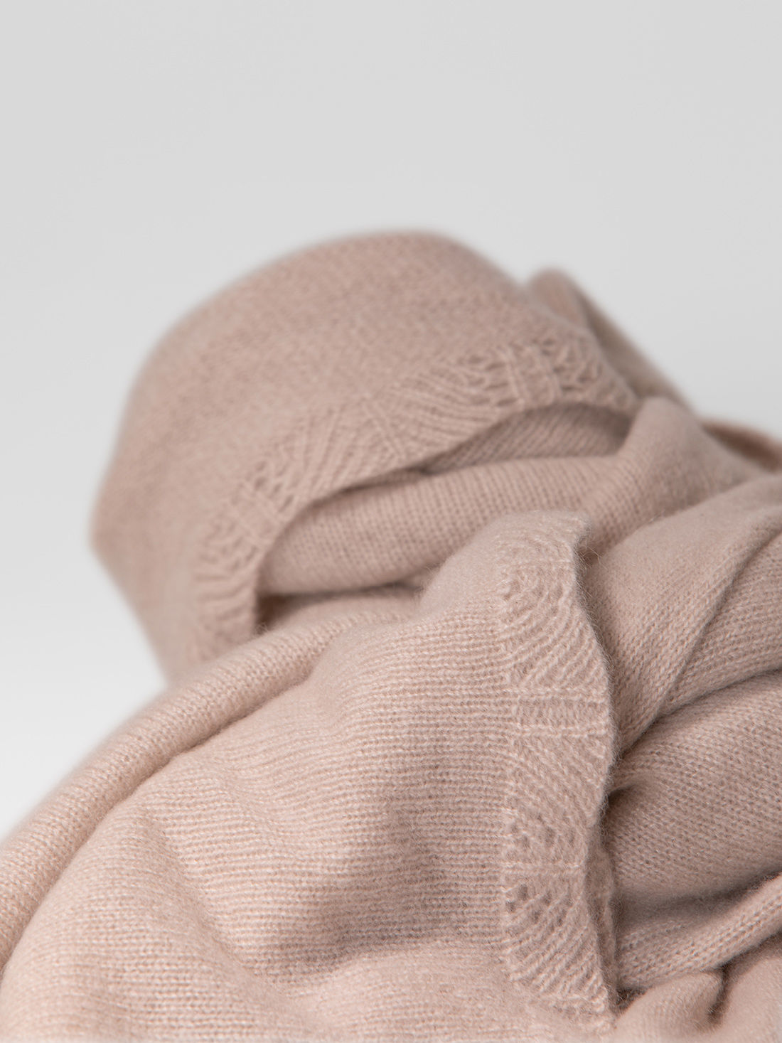 Detailansicht von Stola aus Cashmere von DANIELS