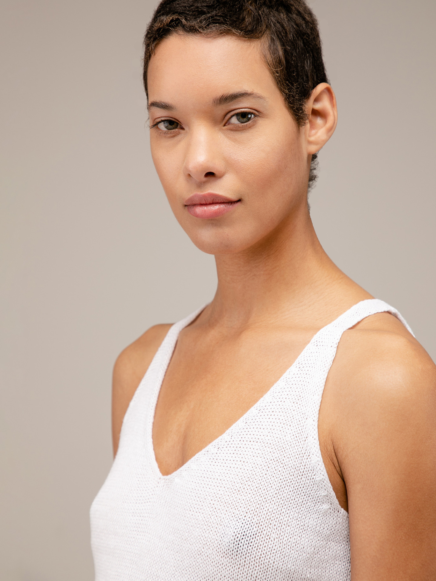 Detailansicht von Stricktop aus Leinen von DANIELS