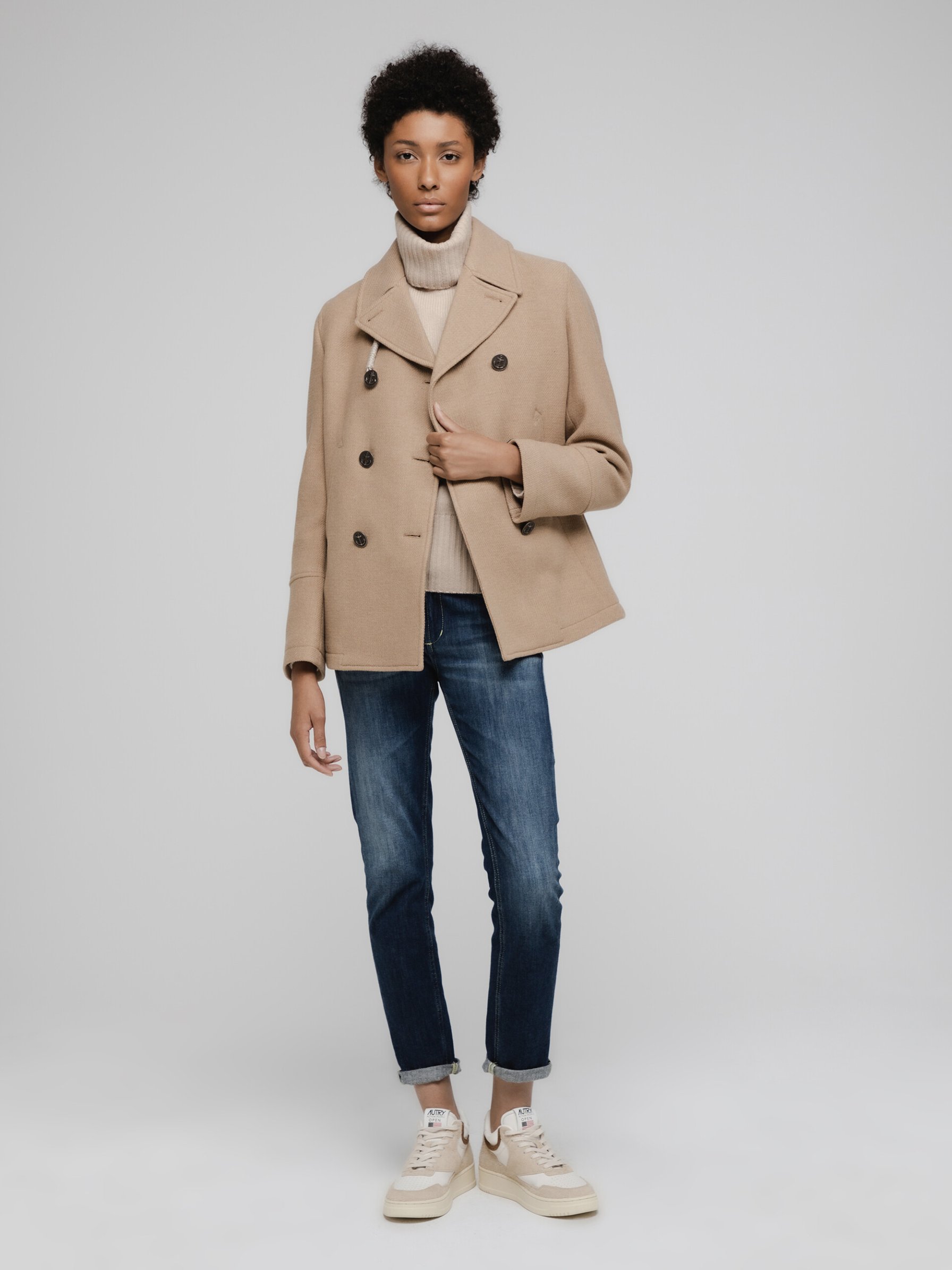 Detailansicht von Caban von CAMPLIN