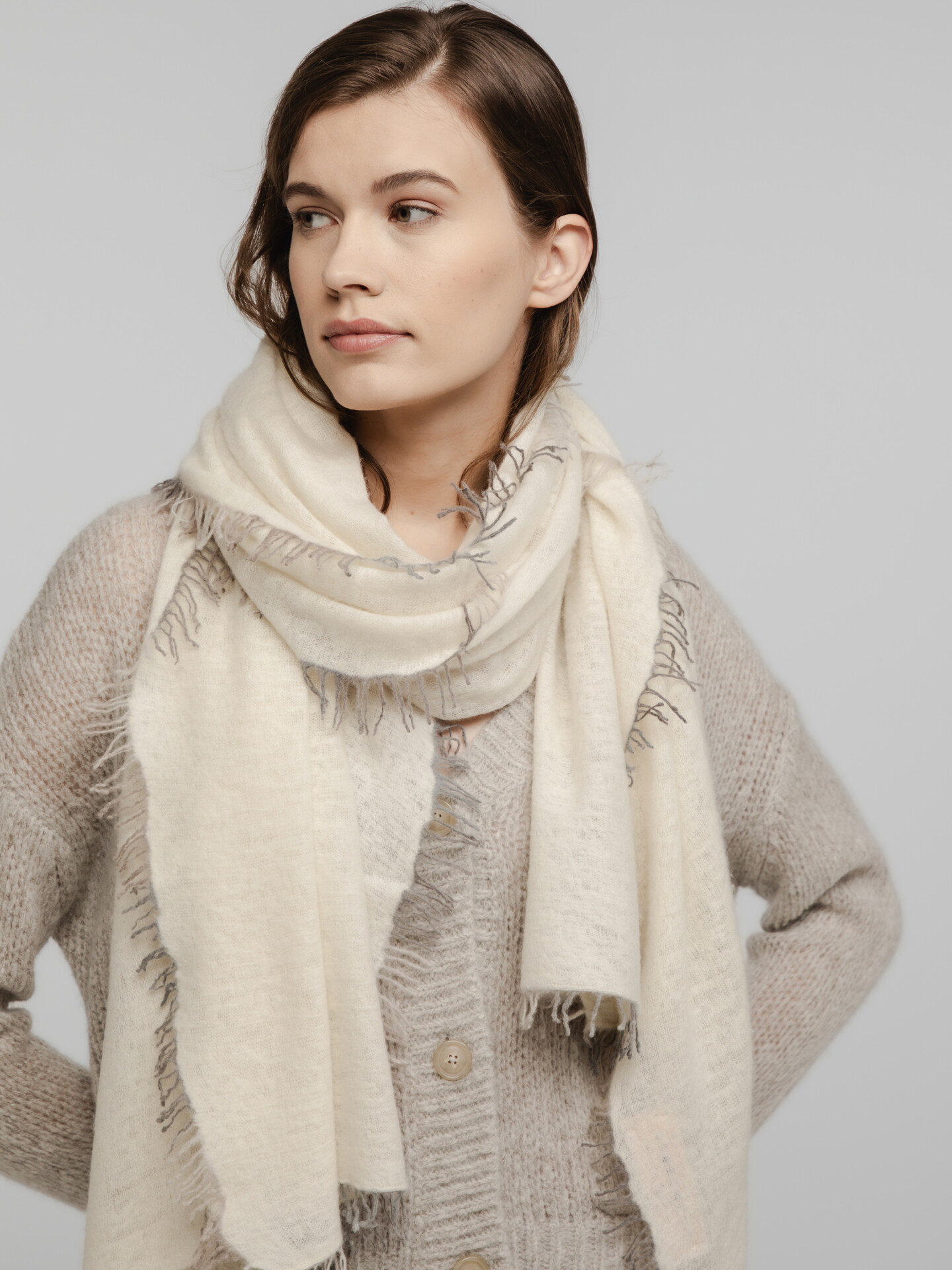 Detailansicht von Schal aus Cashmere von PUR SCHOEN