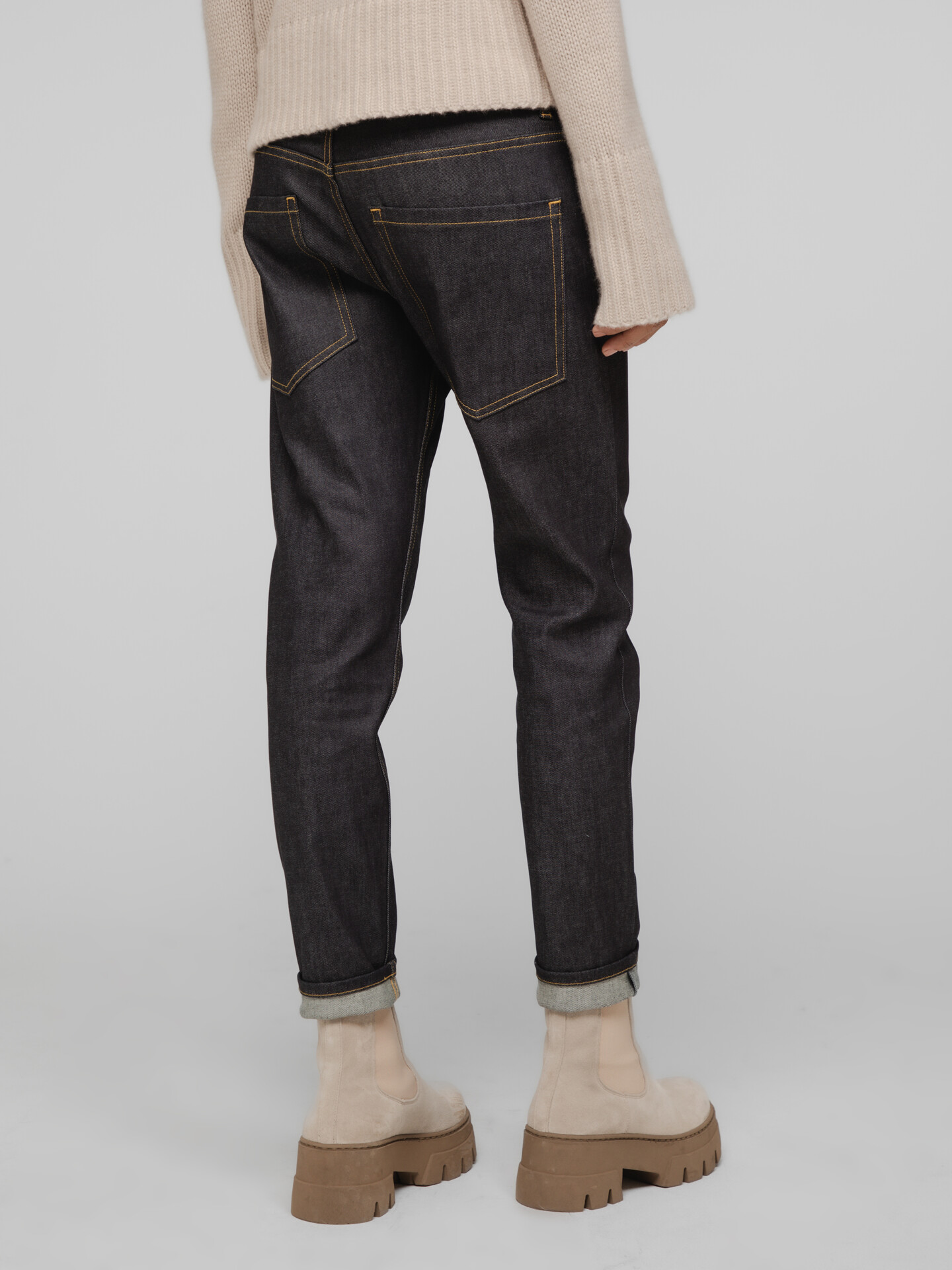 Detailansicht von Boyfriend Jeans von LIS LAREIDA