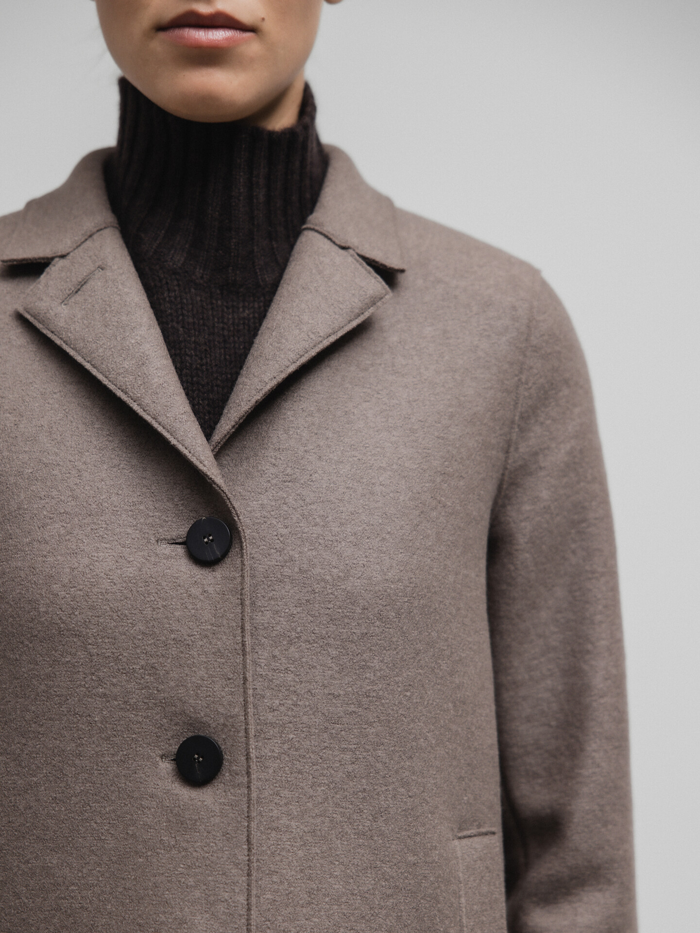 Detailansicht von Schurwollmantel von HARRIS WHARF LONDON