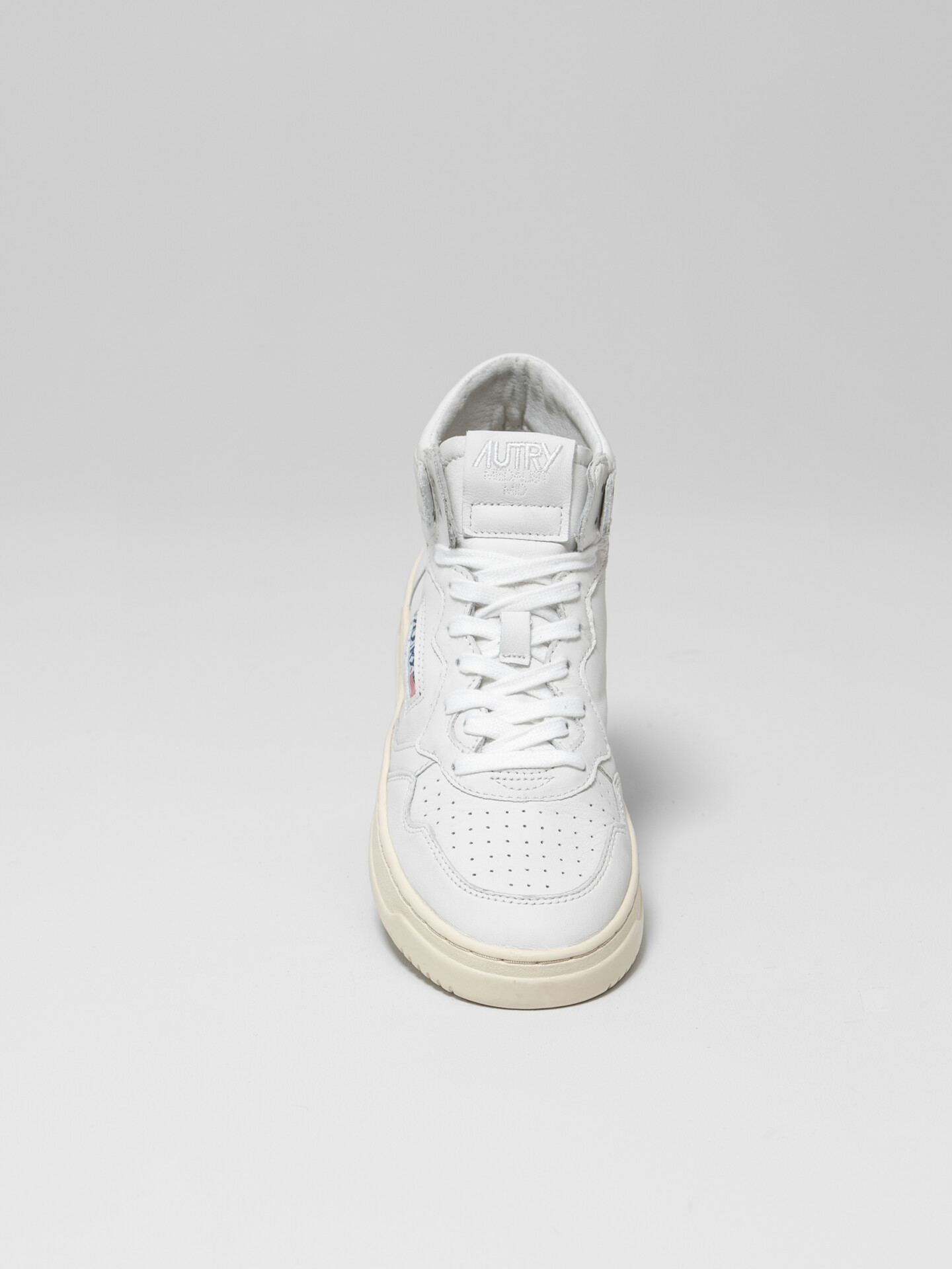 Detailansicht von Hoher Sneaker aus Leder von AUTRY