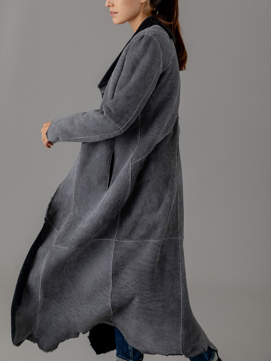 Detailansicht von Wendbarer Lammledermantel von GIORGIO BRATO