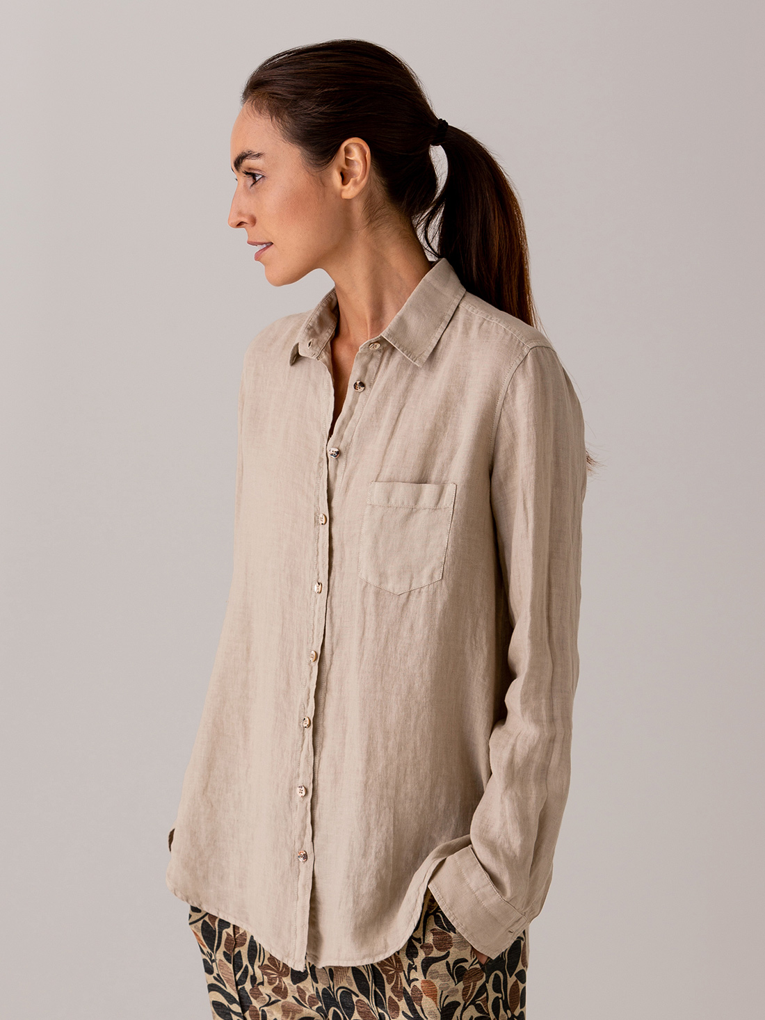 Detailansicht von Leinenbluse von ANTONELLI