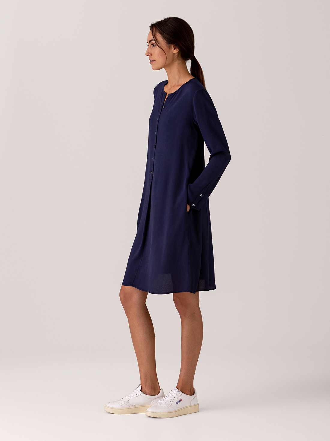 Detailansicht von Midi-Blusenkleid von HER SHIRT