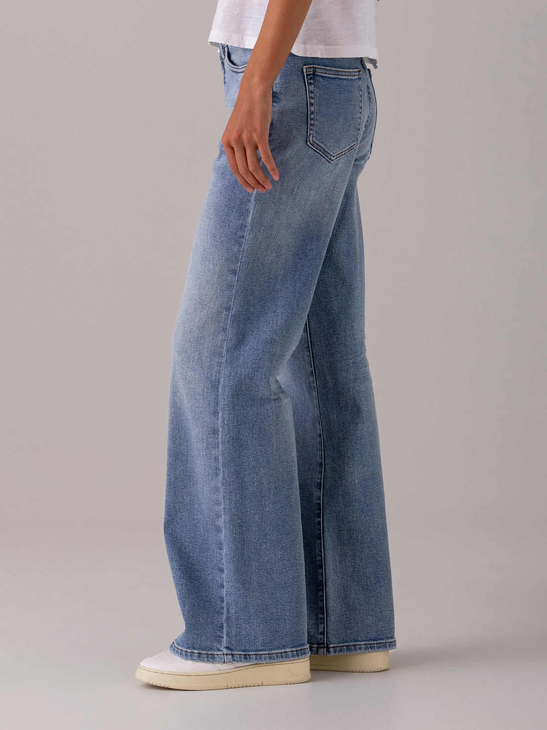 Detailansicht von Straight Leg Jeans von CIRCLE OF TRUST