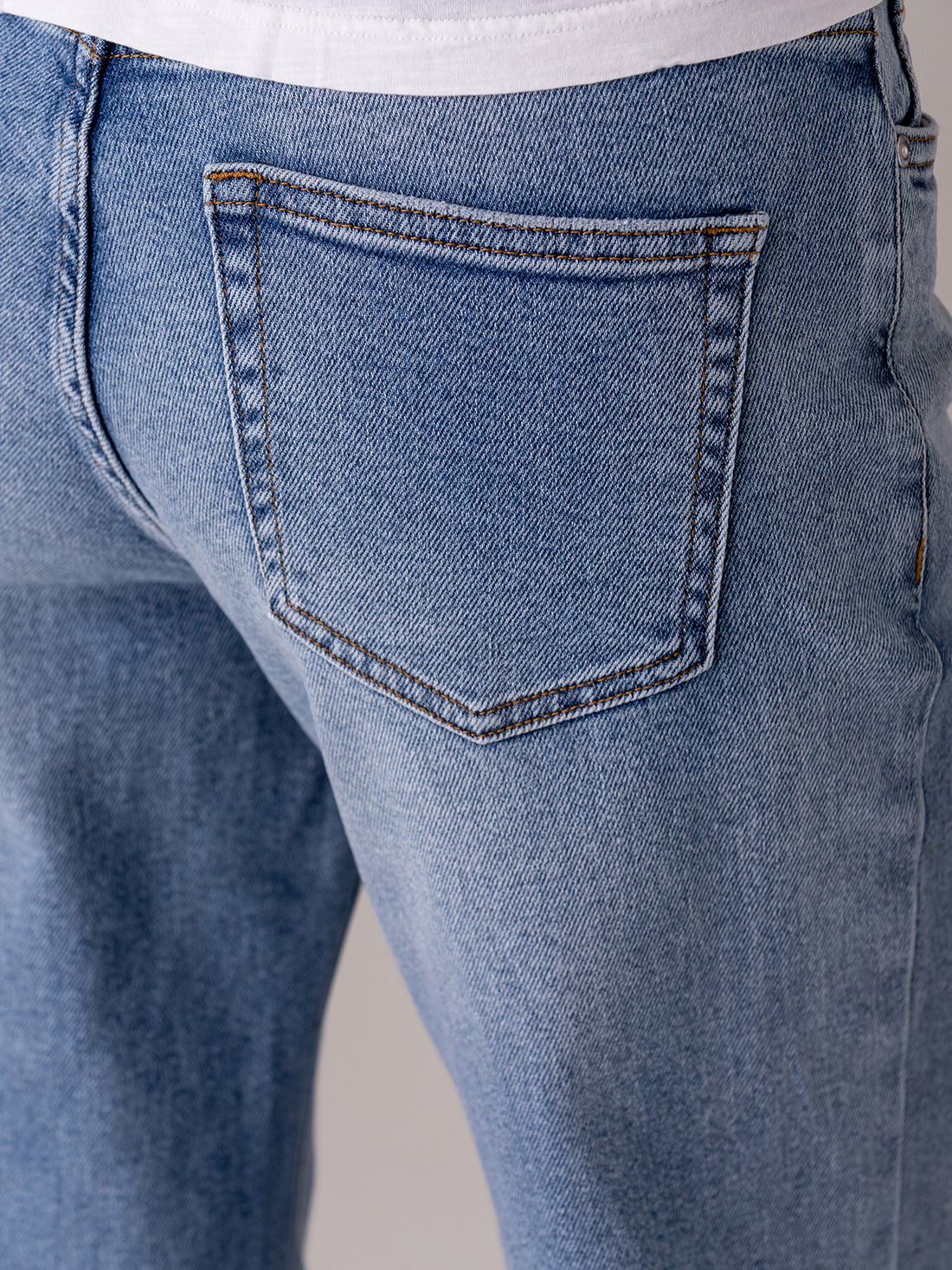 Detailansicht von Straight Leg Jeans von CIRCLE OF TRUST