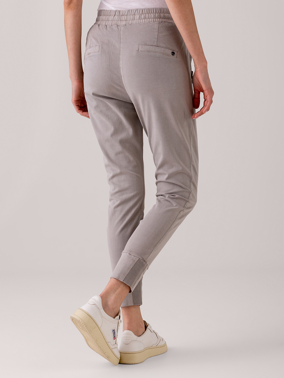 Detailansicht von Hose im Jogging-Stil von ZHRILL