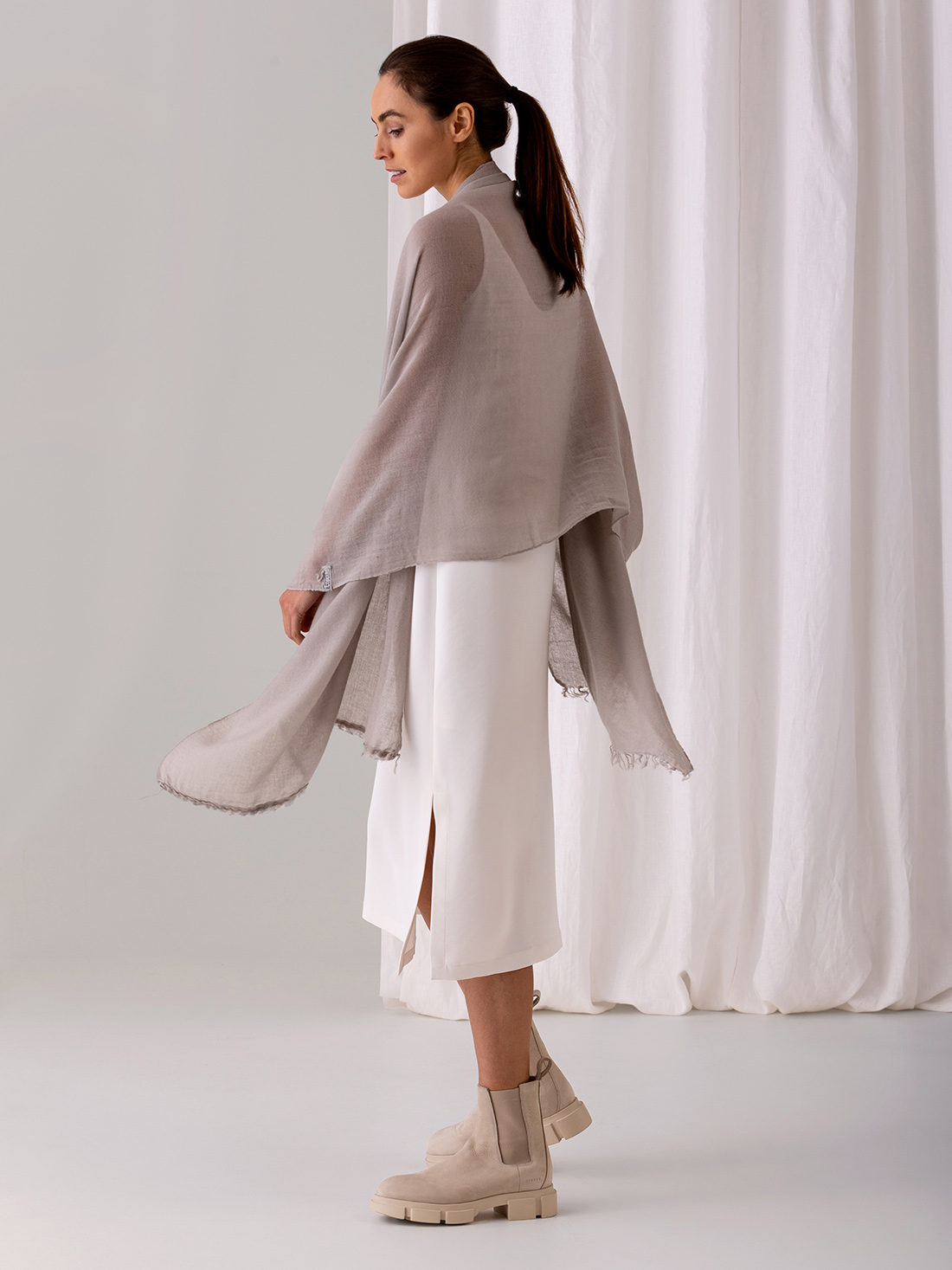 Detailansicht von Leichter Schal aus Cashmere von PRIVATE 0204