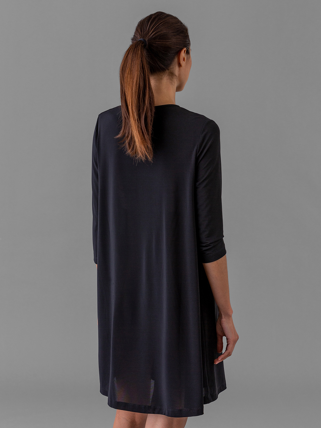 Detailansicht von Kurzes Kleid von DANIELS