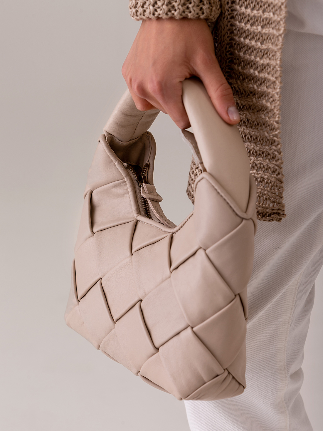 Detailansicht von Geflochtene Lederhandtasche OFFICINE CREATIVE