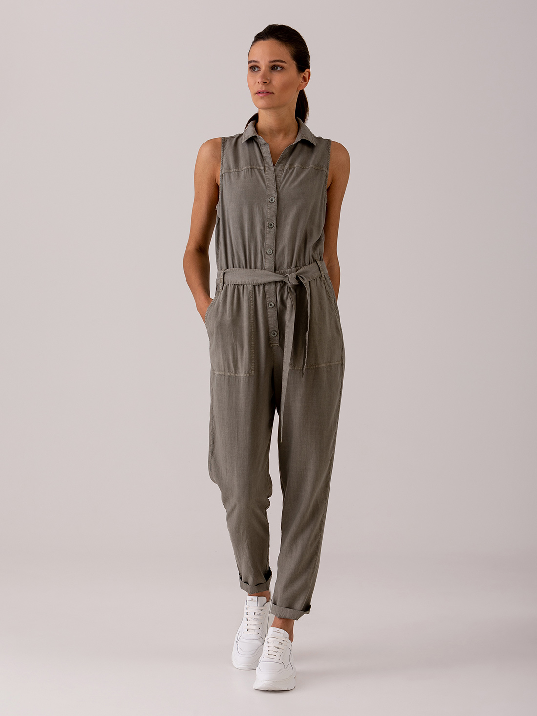 Detailansicht von Langer Jumpsuit von BELLA DAHL