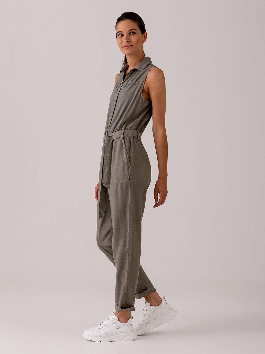 Detailansicht von Langer Jumpsuit von BELLA DAHL