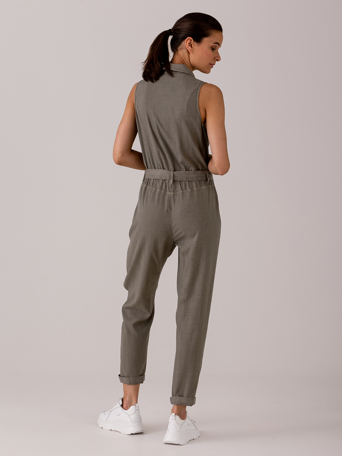 Detailansicht von Langer Jumpsuit von BELLA DAHL