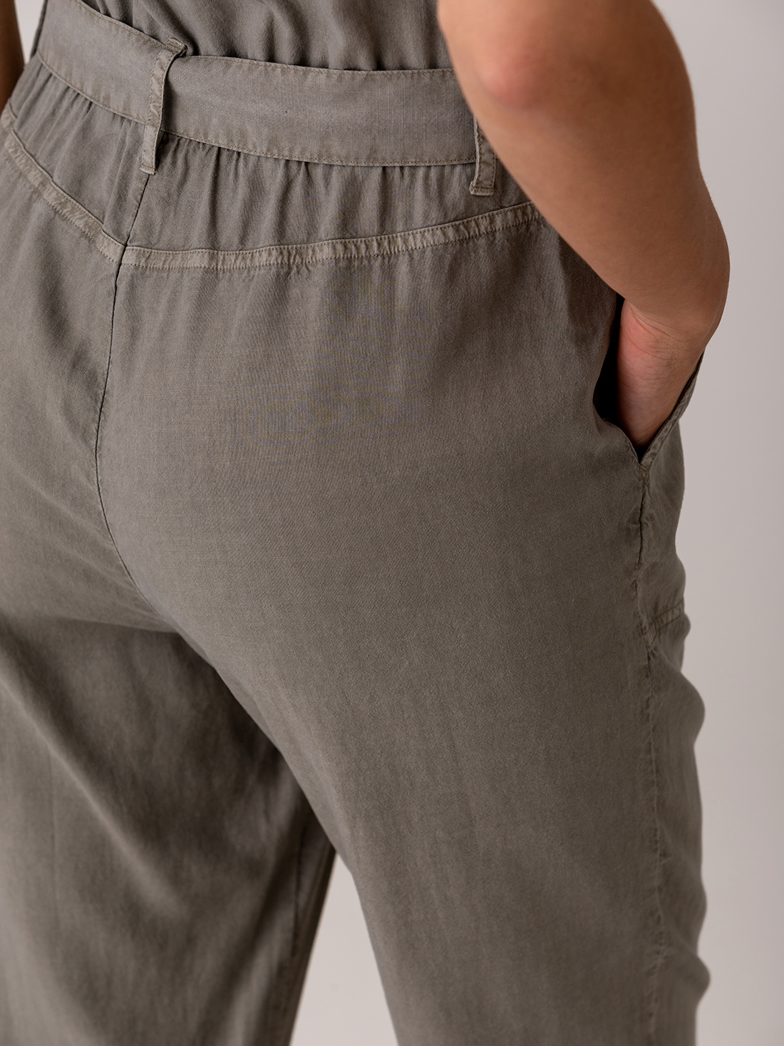 Detailansicht von Langer Jumpsuit von BELLA DAHL