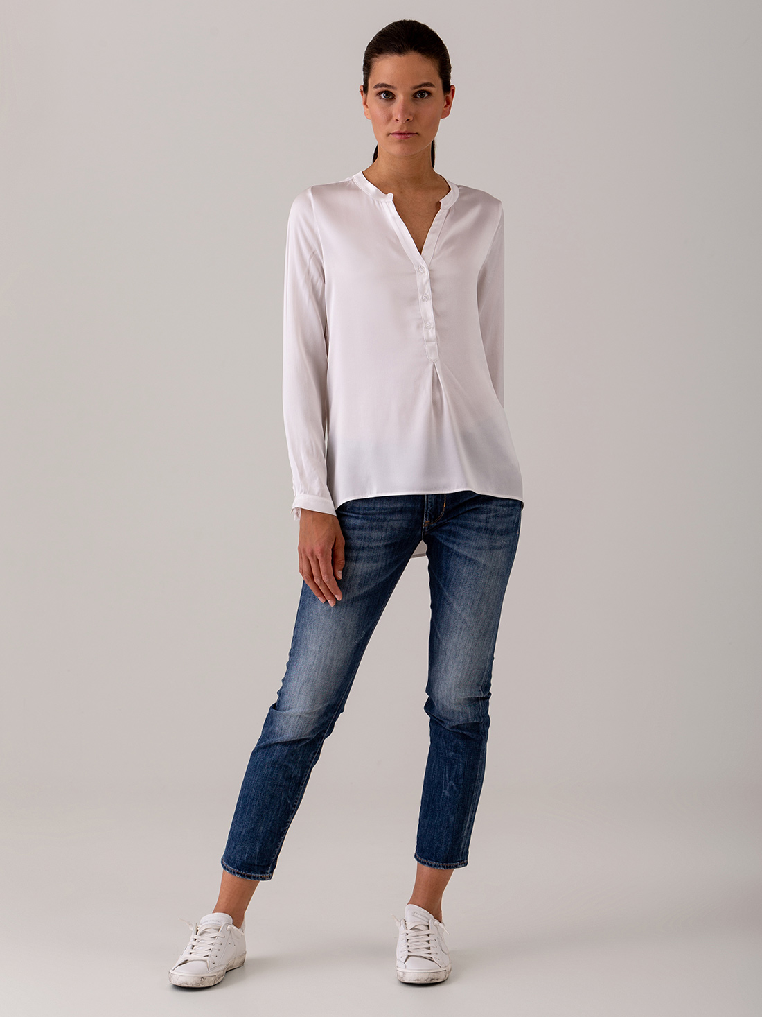 Detailansicht von Seidenbluse von DANIELS