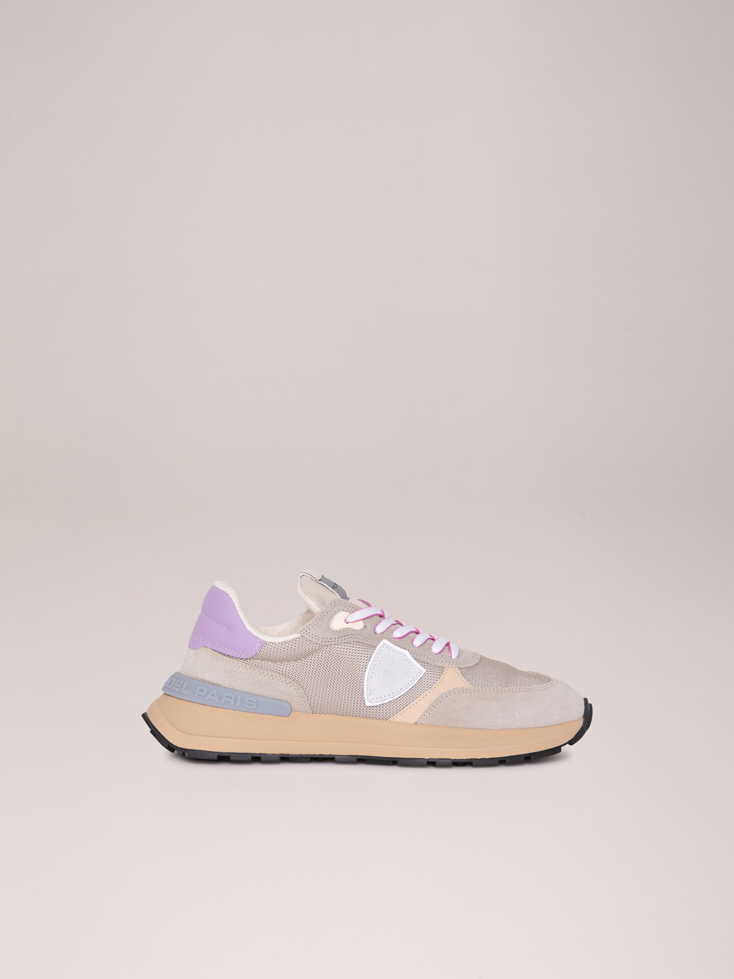 Detailansicht von Sneaker von PHILIPPE MODEL