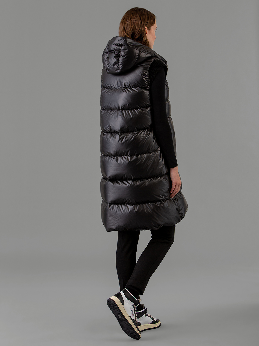 Detailansicht von Daunenweste von LIS LAREIDA