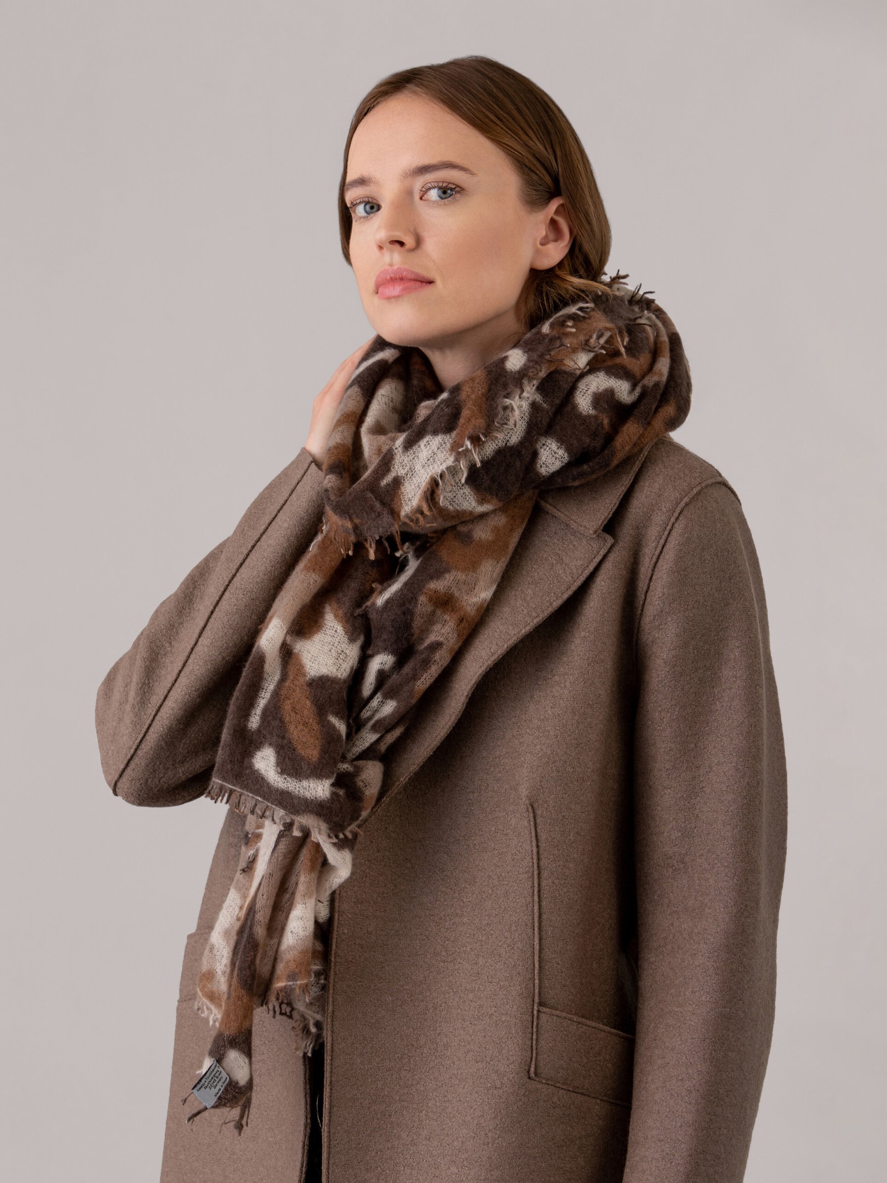 Detailansicht von Schal aus Cashmere von PUR SCHOEN