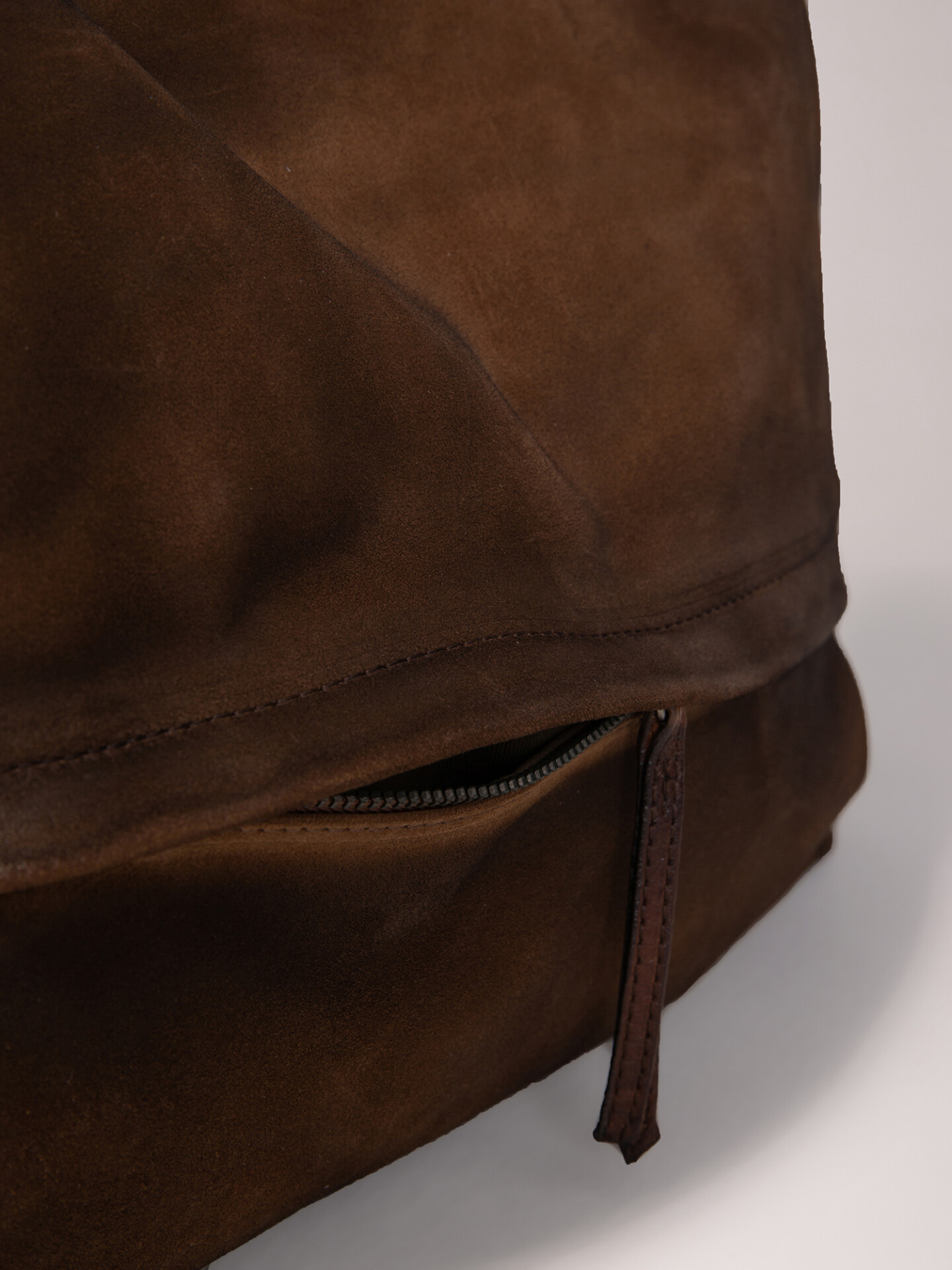 Detailansicht von Handtasche aus Leder von REPTILE’S HOUSE