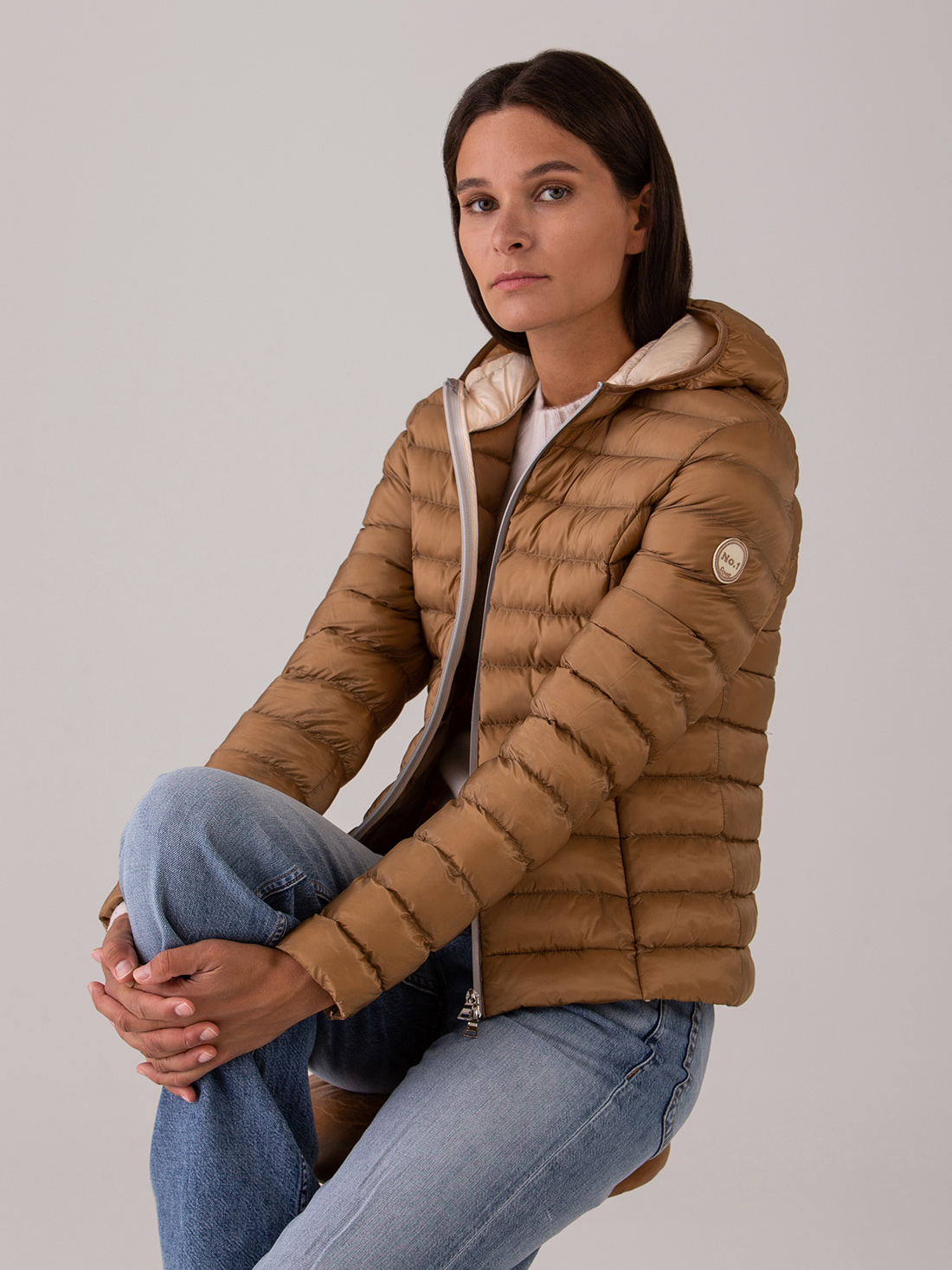 Detailansicht von Steppjacke von NO. 1 COMO