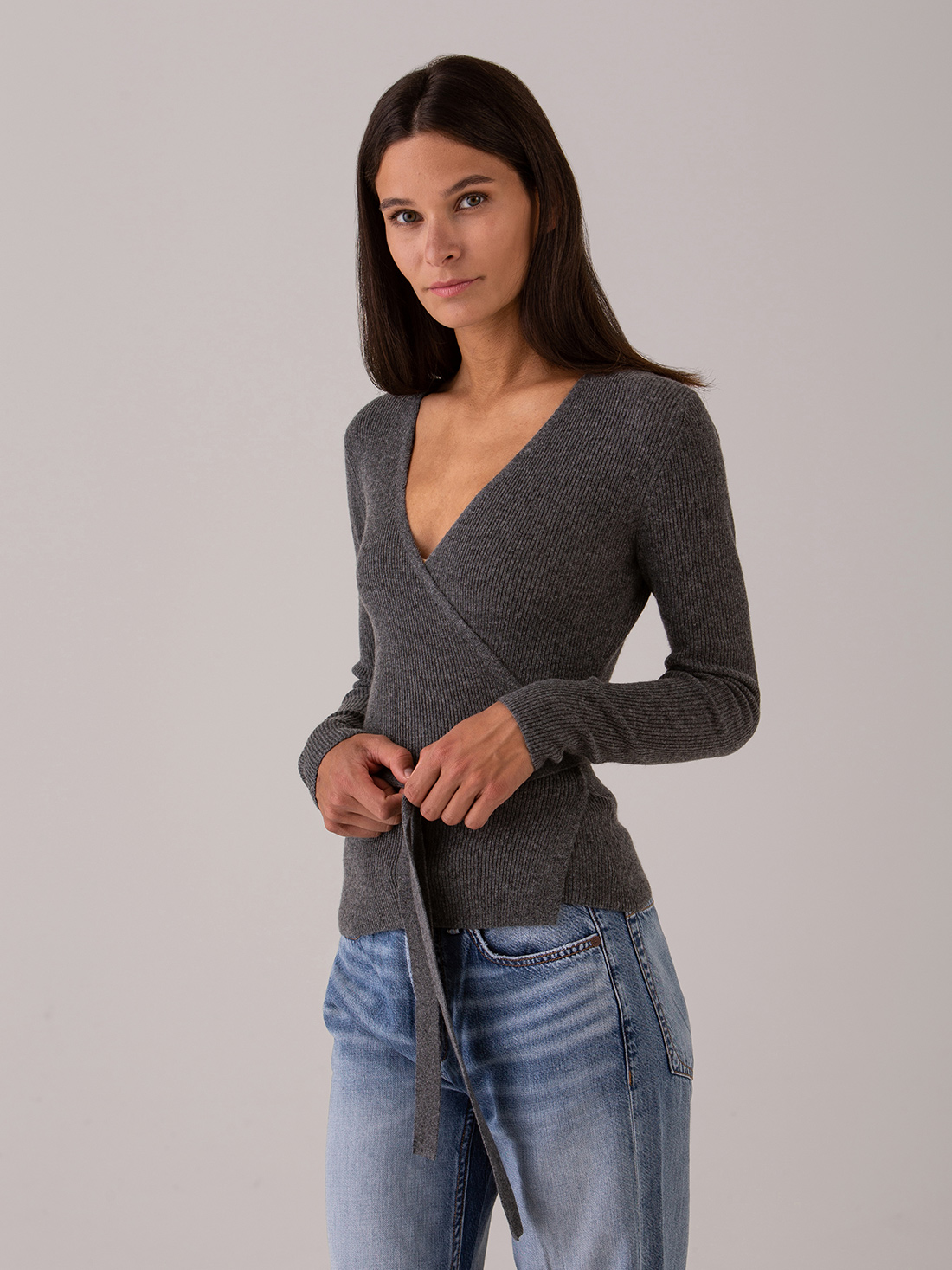 Detailansicht von Wickeljacke aus Baumwolle von DANIELS