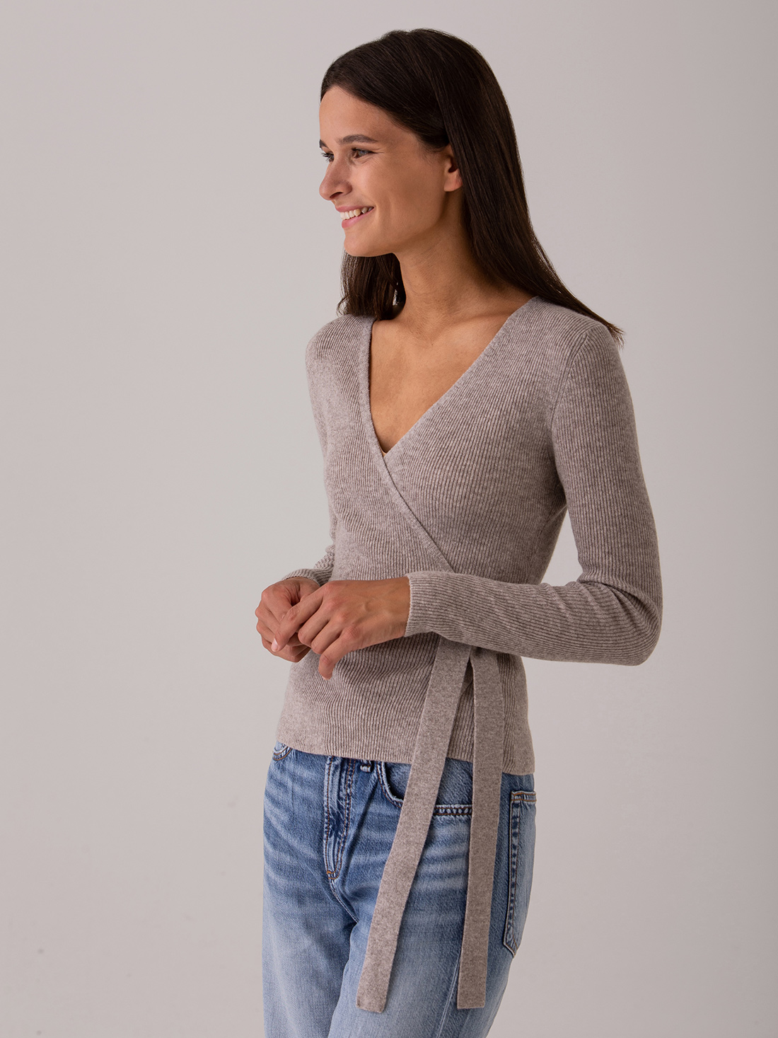 Detailansicht von Wickeljacke aus Baumwolle von DANIELS