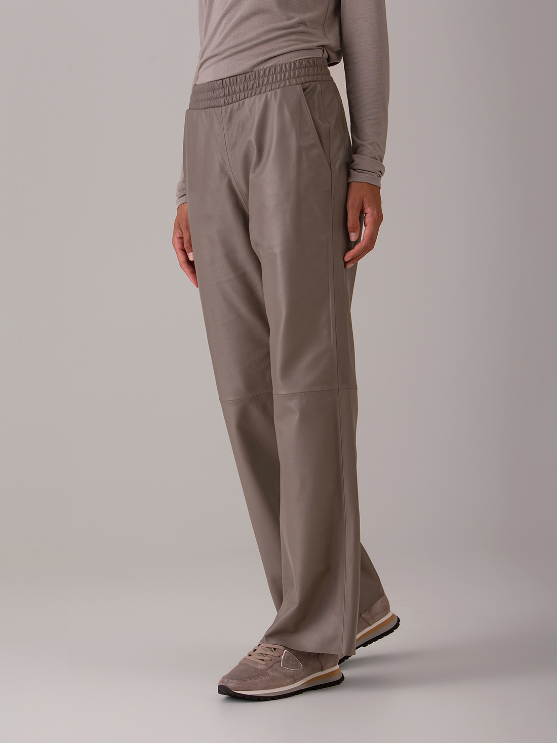 Detailansicht von Weite Nappalederhose von OAKWOOD