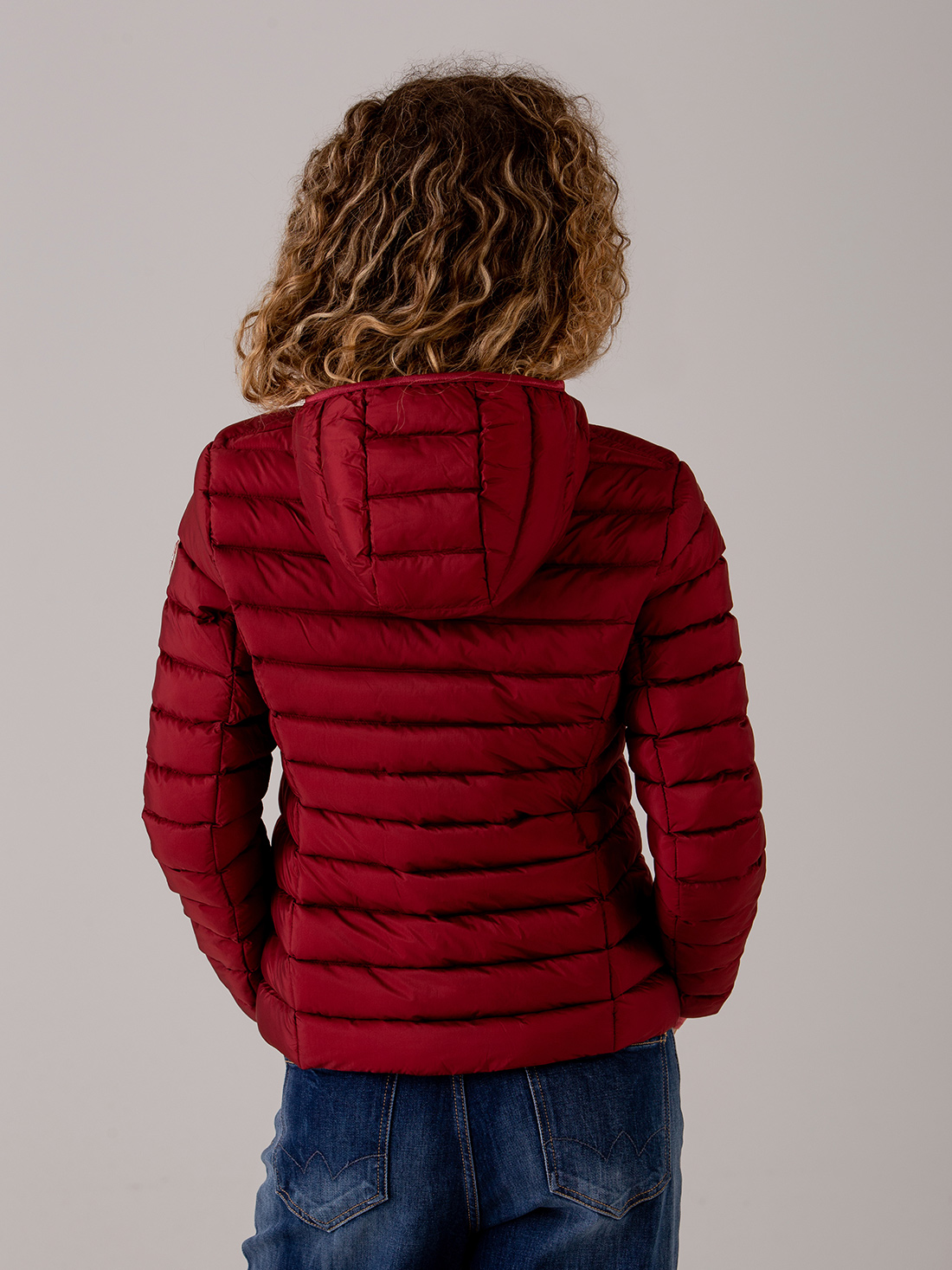 Detailansicht von Steppjacke von NO. 1 COMO