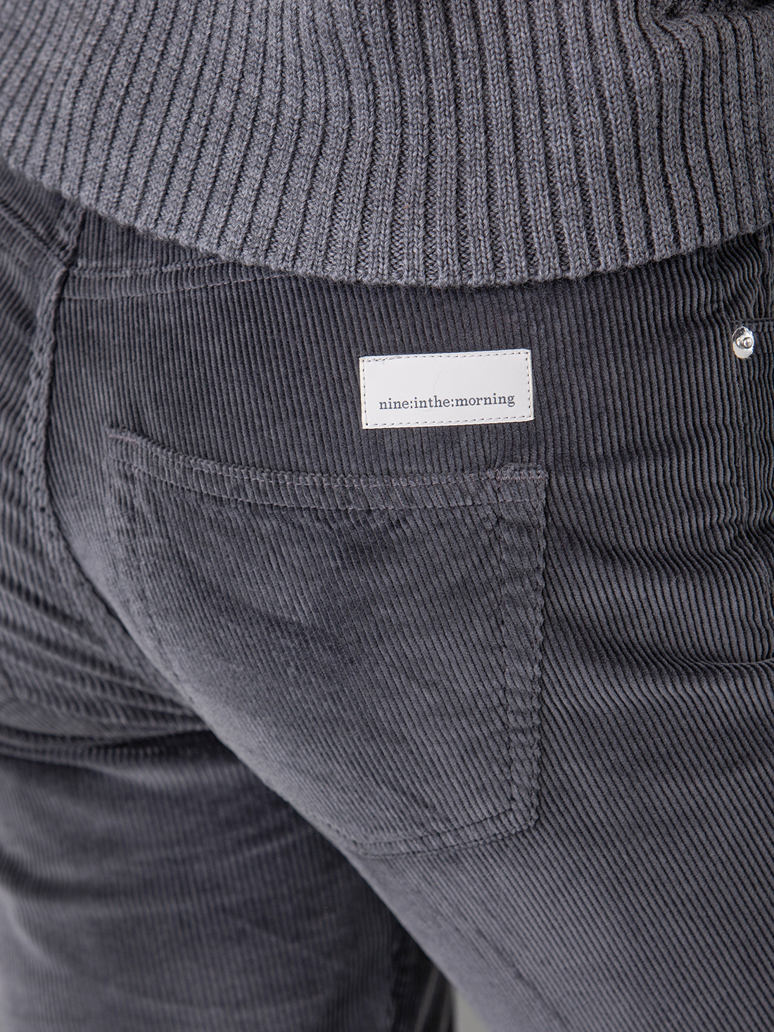 Detailansicht von Flared Cordhose von NINE IN THE MORNING